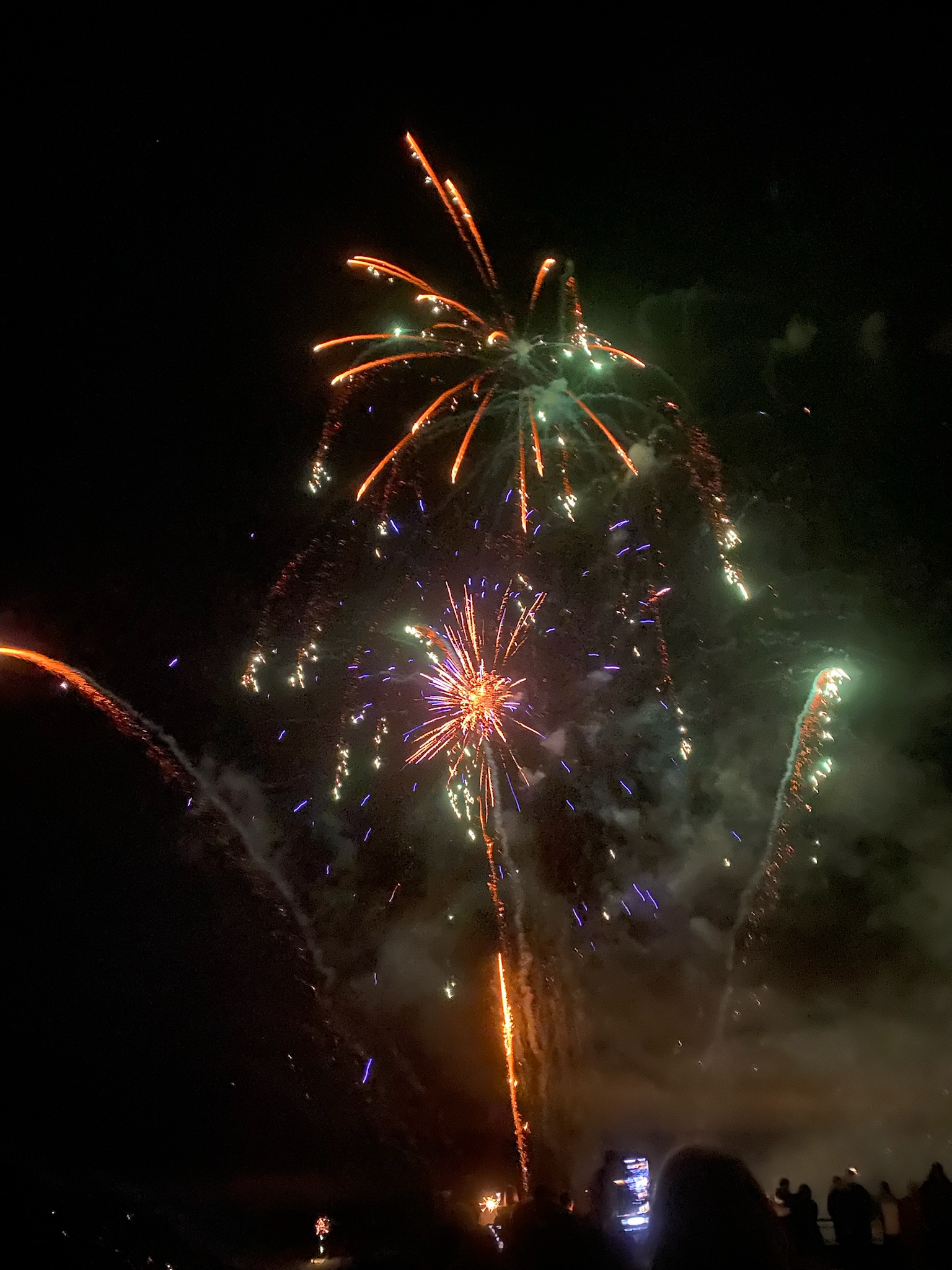 3 (2) Gutt på kjelke i akebakken utenfor Storefjell